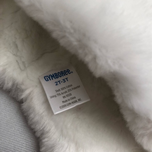 Gymboree red knit and white plush interior trapper hat - Picture 2 of 2